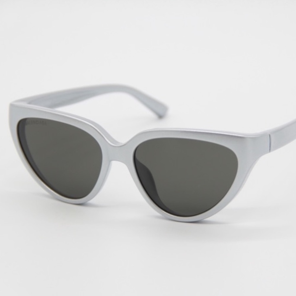 Balenciaga Metallic Silver BB0149S Cat Eye Unisex Sunglasses - Picture 2 of 9
